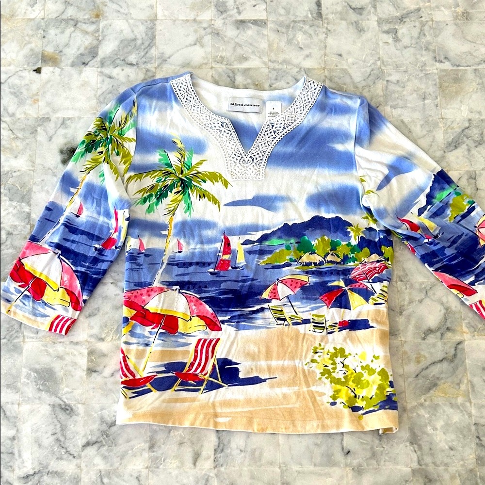 Alfred Dunner Multicolor Beach Scene Top